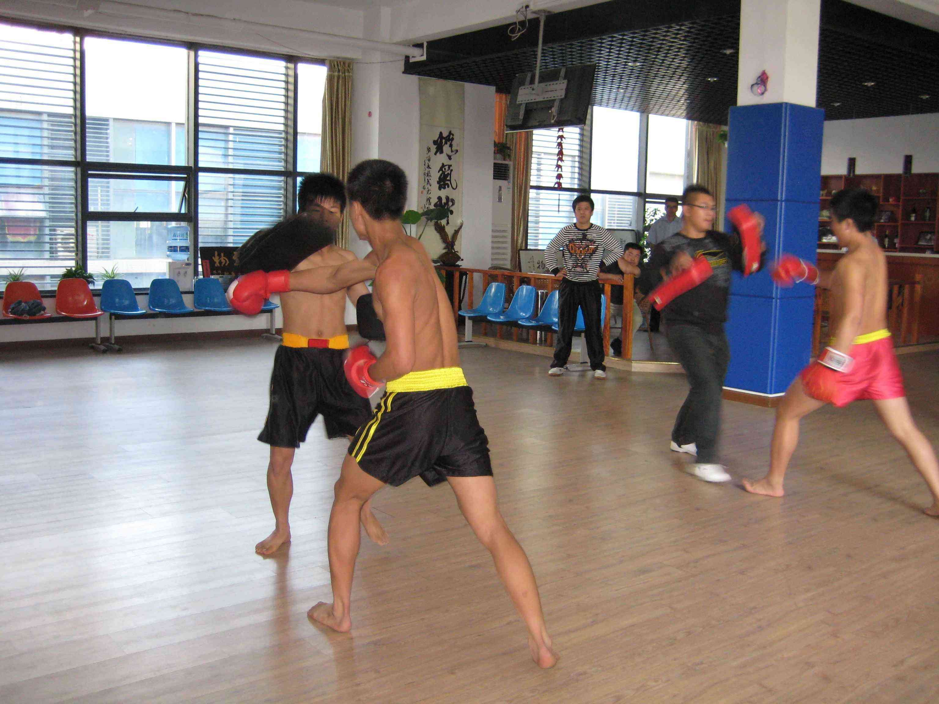 宇辰武术学校学员在训练中